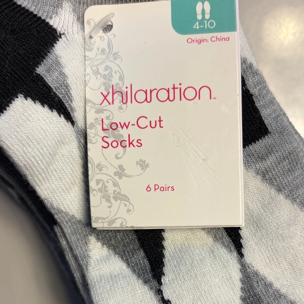 Xhiliration Low Socks - Black, White, and Gray Six Pair NWT